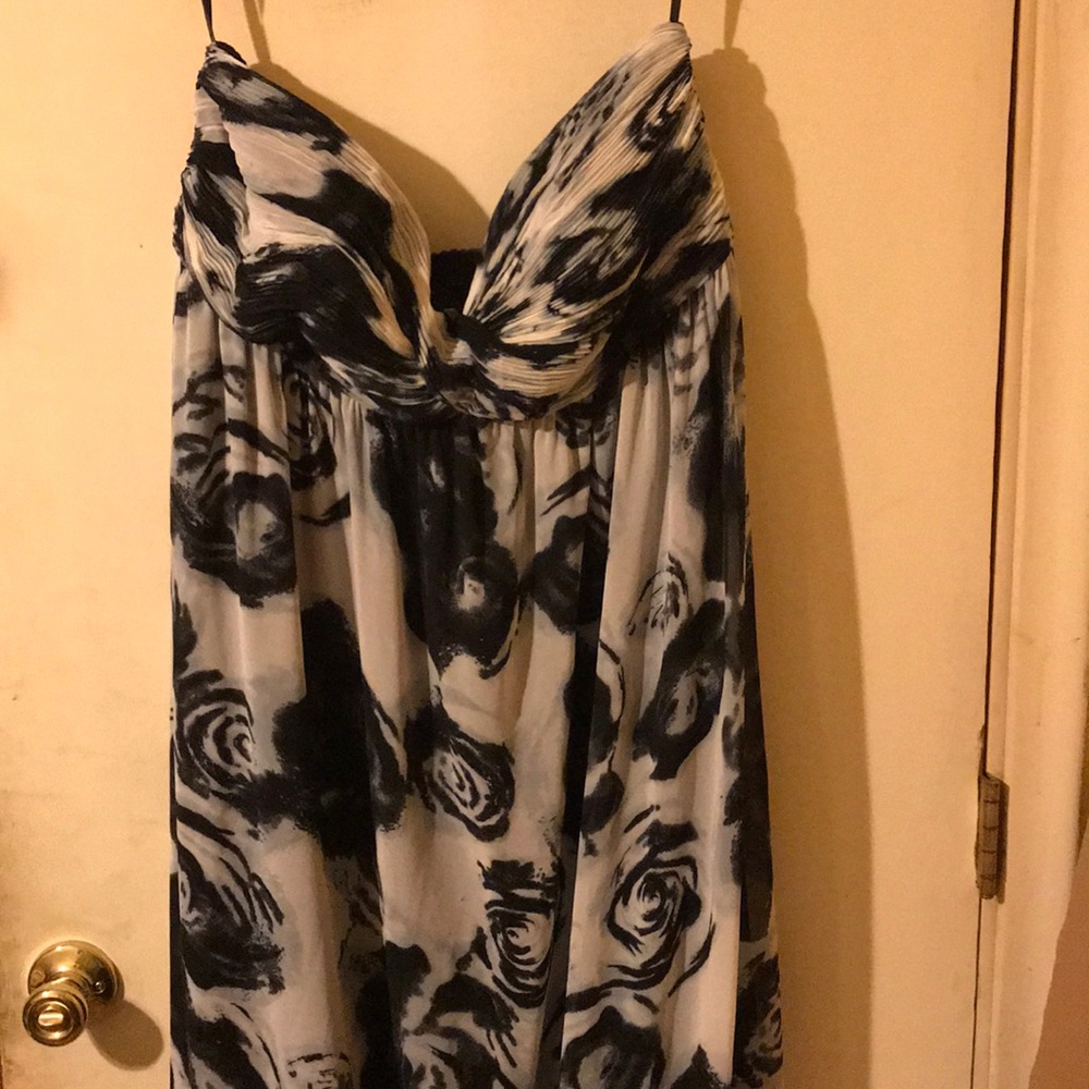 Beautiful floral gown Serena Williams